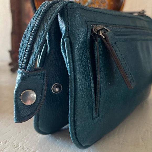 Vintage/Discontinued Liz Claiborne Dark Teal Green Pebbled Wristlet Clutch - Picture 6 of 13